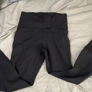 Lululemon size 6 leggings